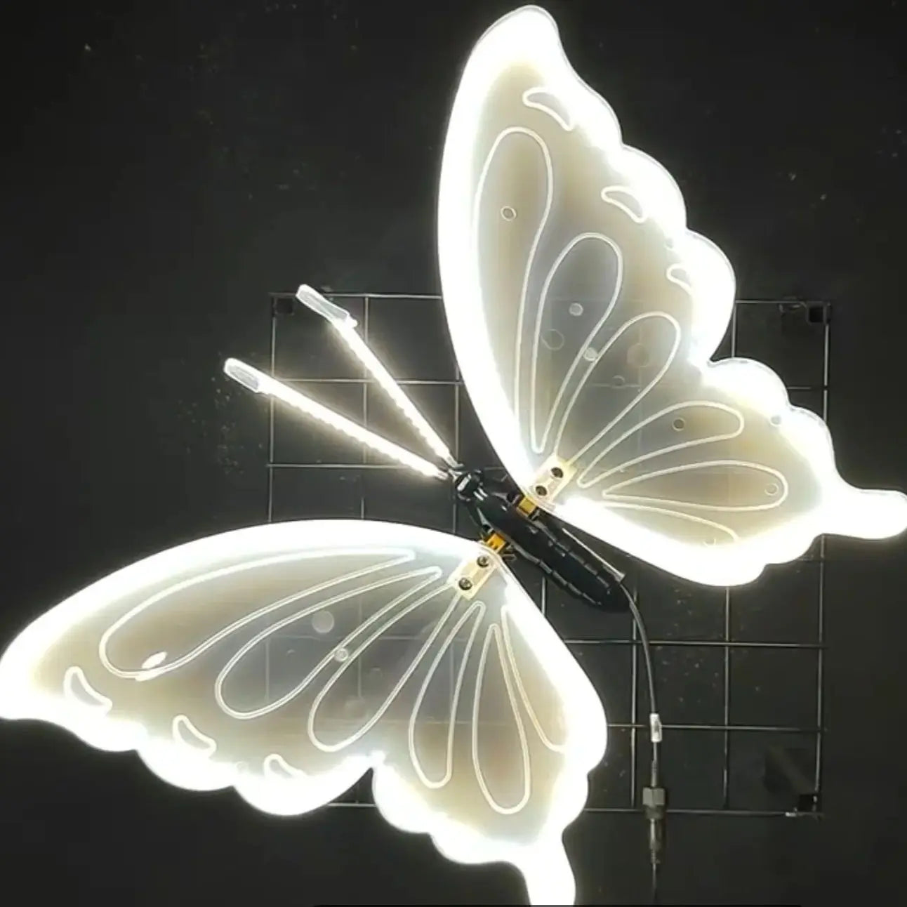 2 pieces of Moving Butterfly Lights for Christmas Tree